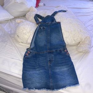 Overall dress